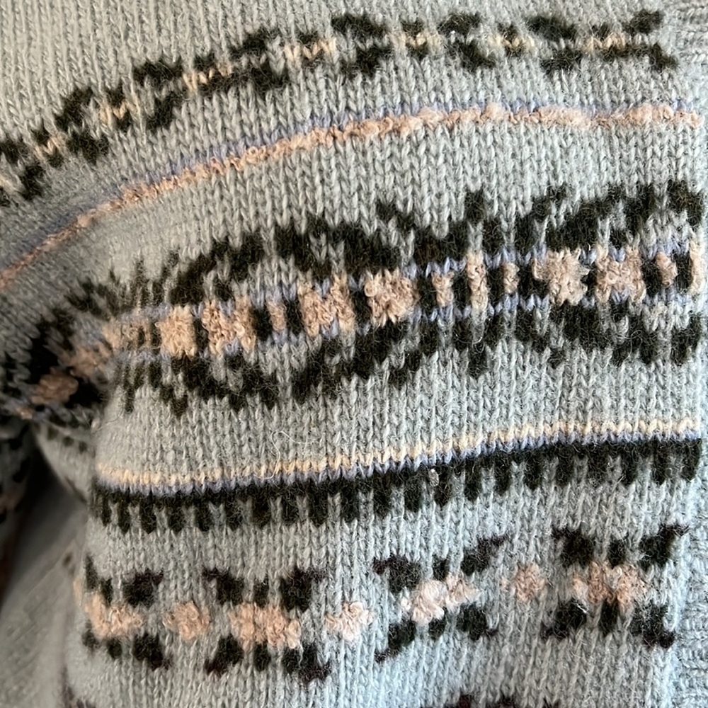 Pendleton Sweater - Picture 2 of 3